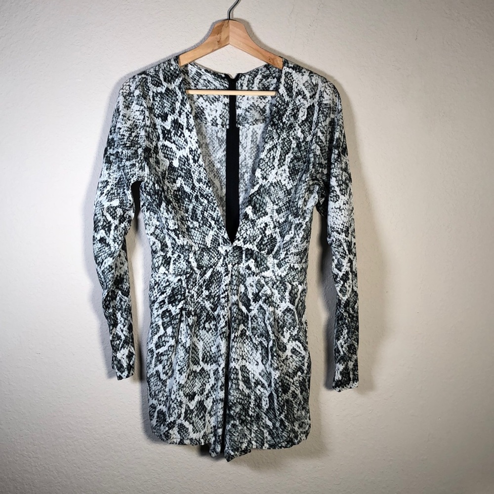 Snakeskin long sleeve Romper small